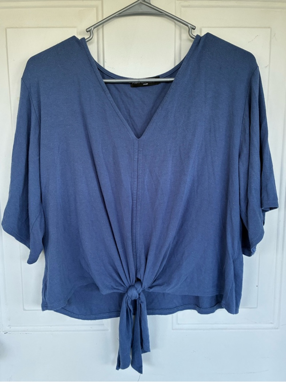 Kim & Cami Women's Blue V-Neck Blouse Size Small